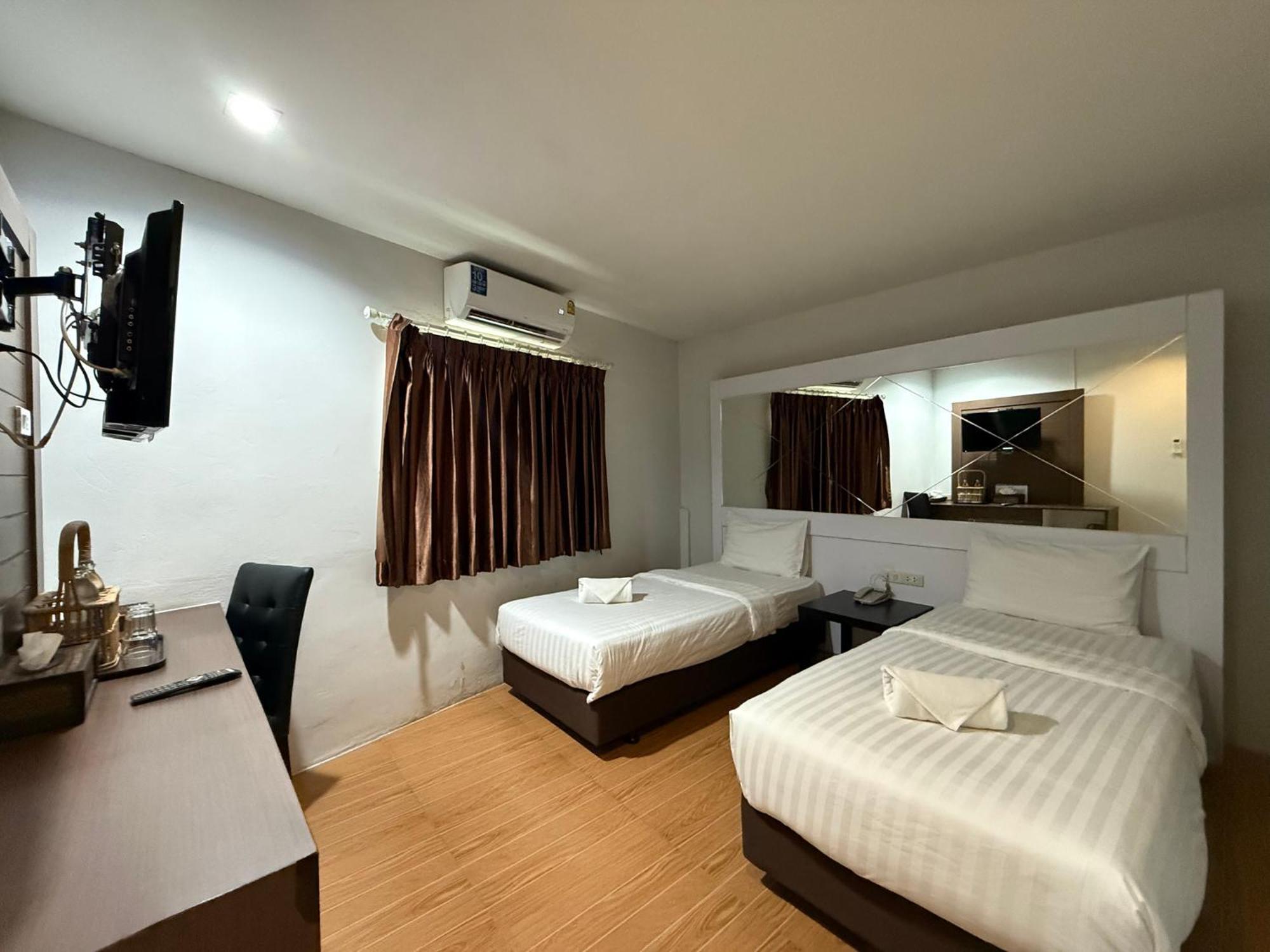 נונטאבורי Bed By Cruise Hotel At Samakkhi-Tivanont מראה חיצוני תמונה