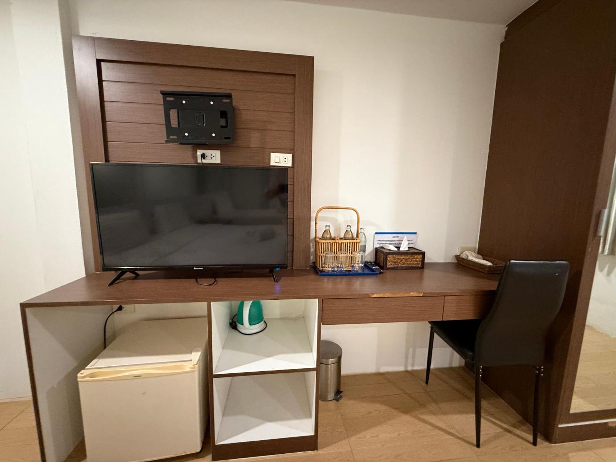 נונטאבורי Bed By Cruise Hotel At Samakkhi-Tivanont מראה חיצוני תמונה