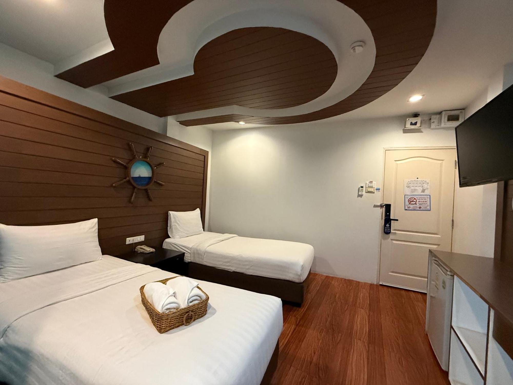 נונטאבורי Bed By Cruise Hotel At Samakkhi-Tivanont מראה חיצוני תמונה